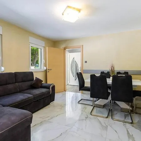 Novisol Ferienhaus Bribir (Primorje-Gorski Kotar)